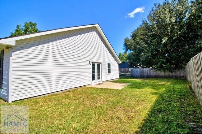 Building Photo - 667 Demere Street