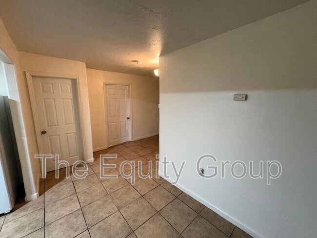 Building Photo - 1265 I St