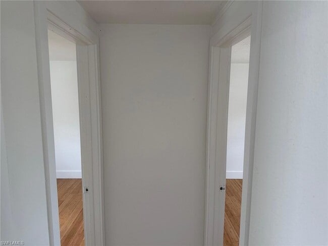 Building Photo - 1507 Lavilla Rd