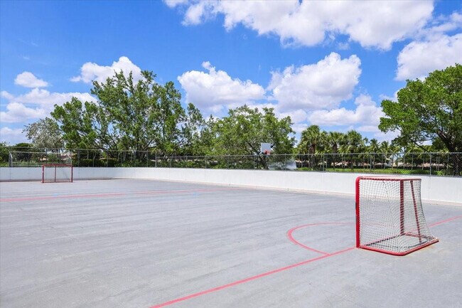 Building Photo - 1441 Cardinal Way