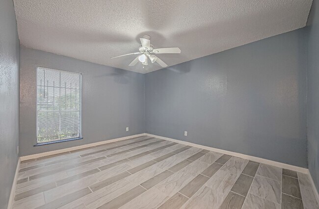 Building Photo - 12615 Brookglade Cir