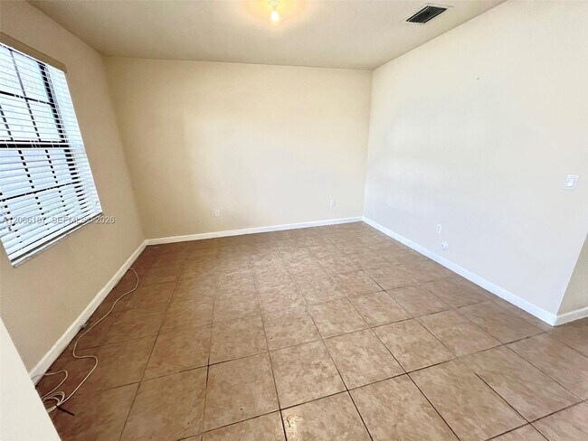 Building Photo - 3514 W 88th Terrace