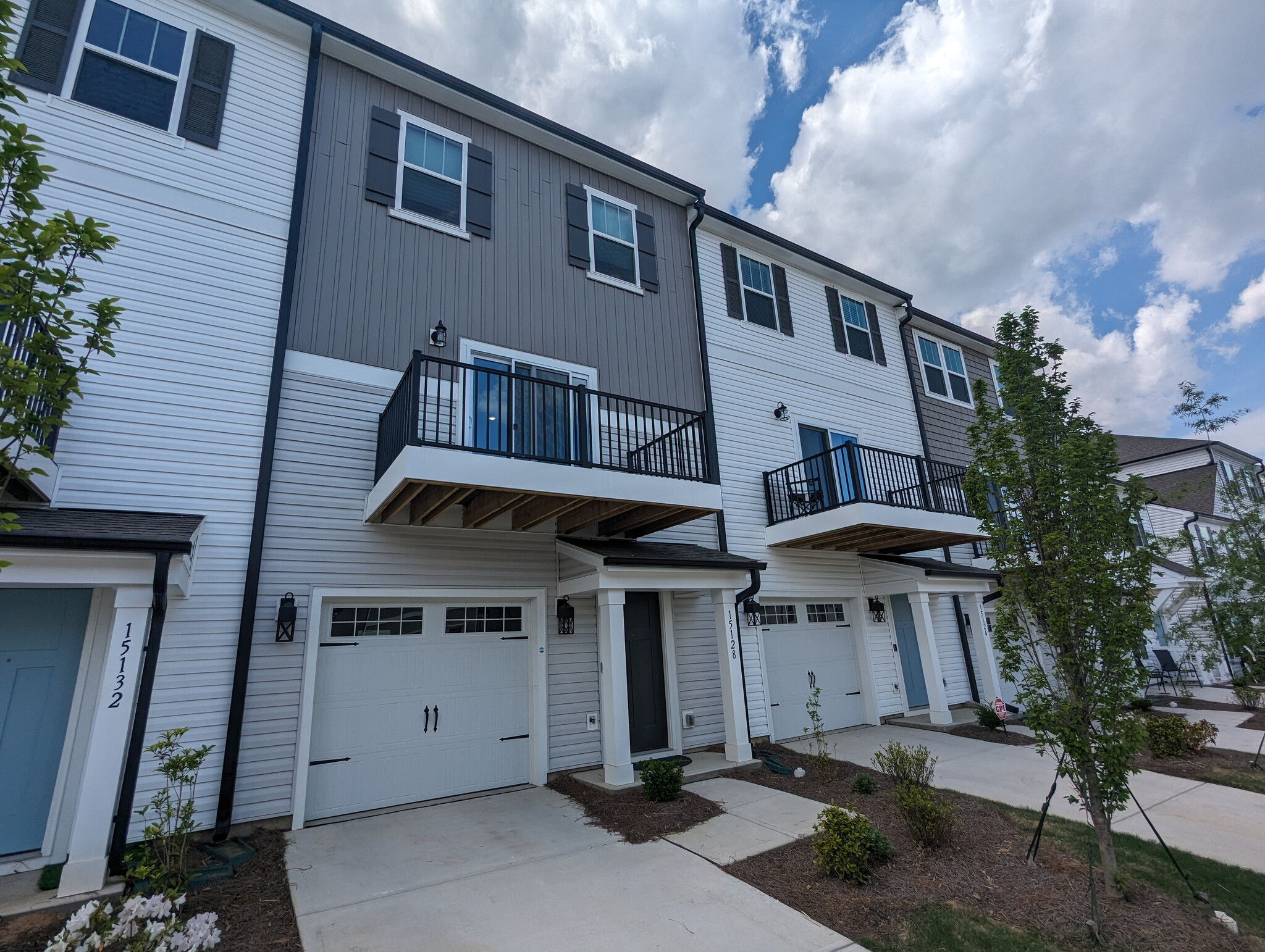 Building Photo - Room in Townhome on Scoter St