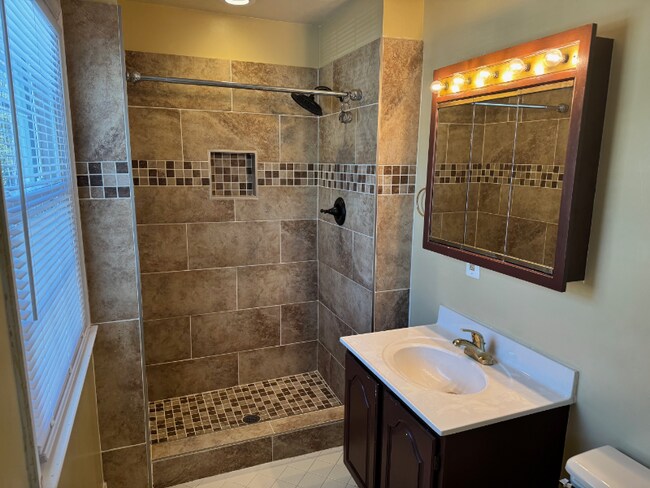 Building Photo - 4269 Berwick Pl