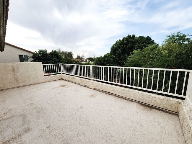 Building Photo - Marshall Ranch 5 bedroom!!  Available Now.