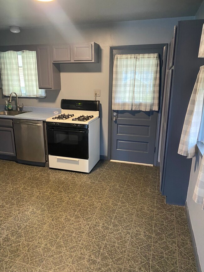 Building Photo - 308 Owens Ave