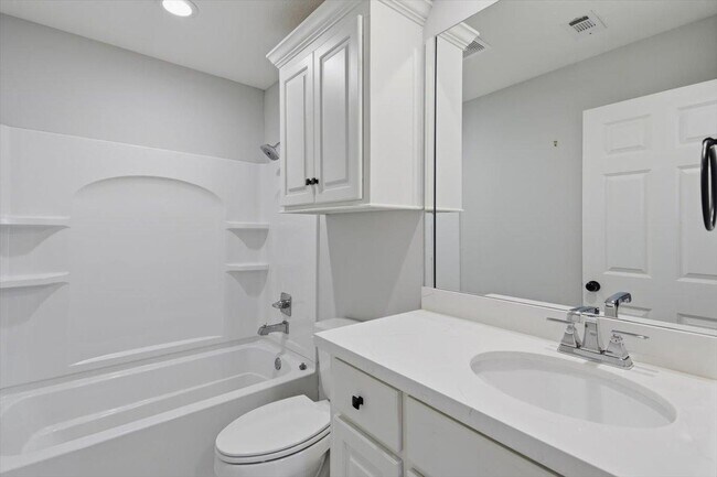 Building Photo - 117 McCree Dr