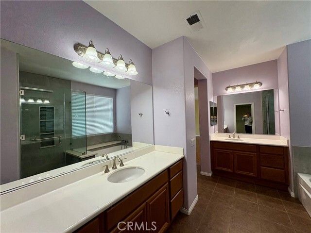 Building Photo - 6694 Black Forest Dr