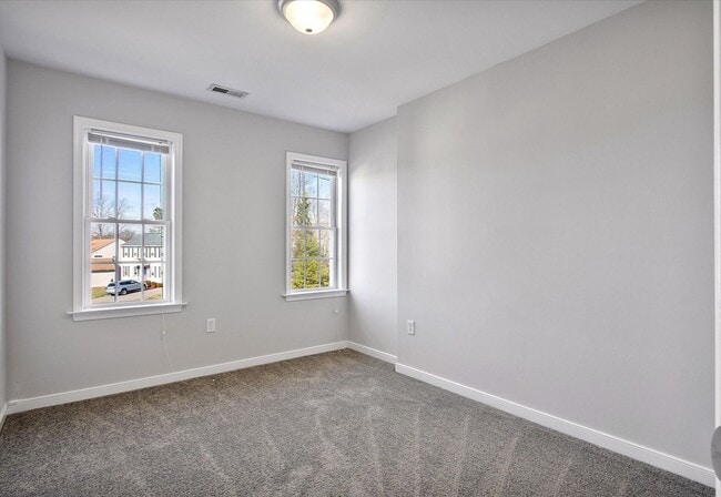 Building Photo - NEWLY RENOVATED 4 BEDROOM HOME IN ASHBROOK