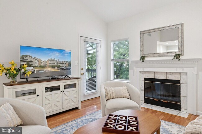 Building Photo - 13085 Autumn Woods Way