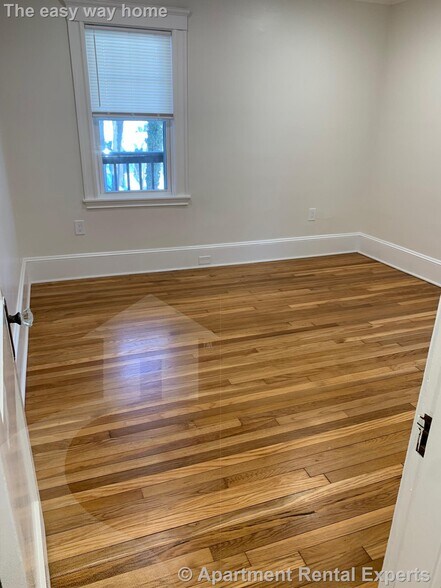 Building Photo - 25 Laurel St