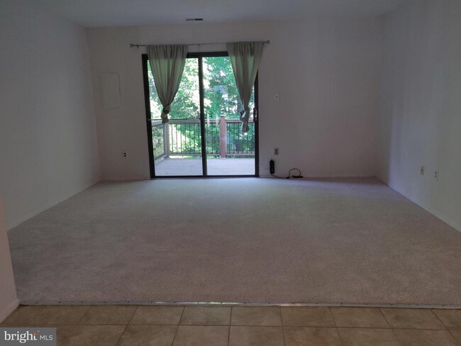 Building Photo - 15245 Coachman Terrace