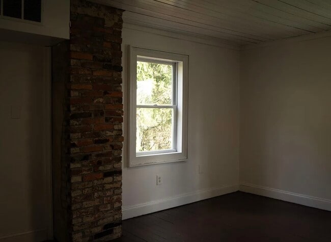 Building Photo - 197 Mercer Mill Rd