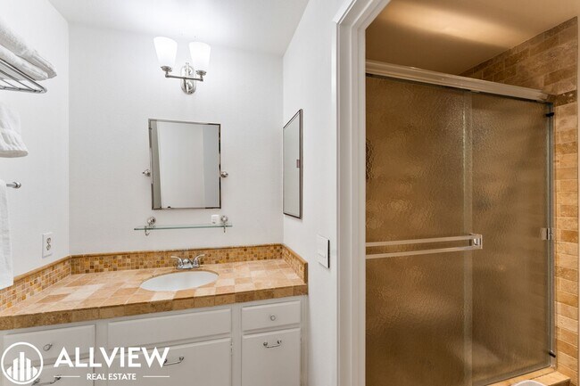 Building Photo - Fully Furnished Condo (2 Bed/2 Bath + Den) Nestled in the Coveted Newport Heights Community!