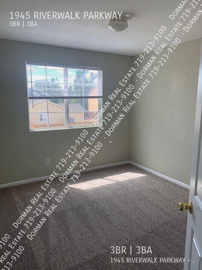 Building Photo - 1945 Riverwalk Pkwy