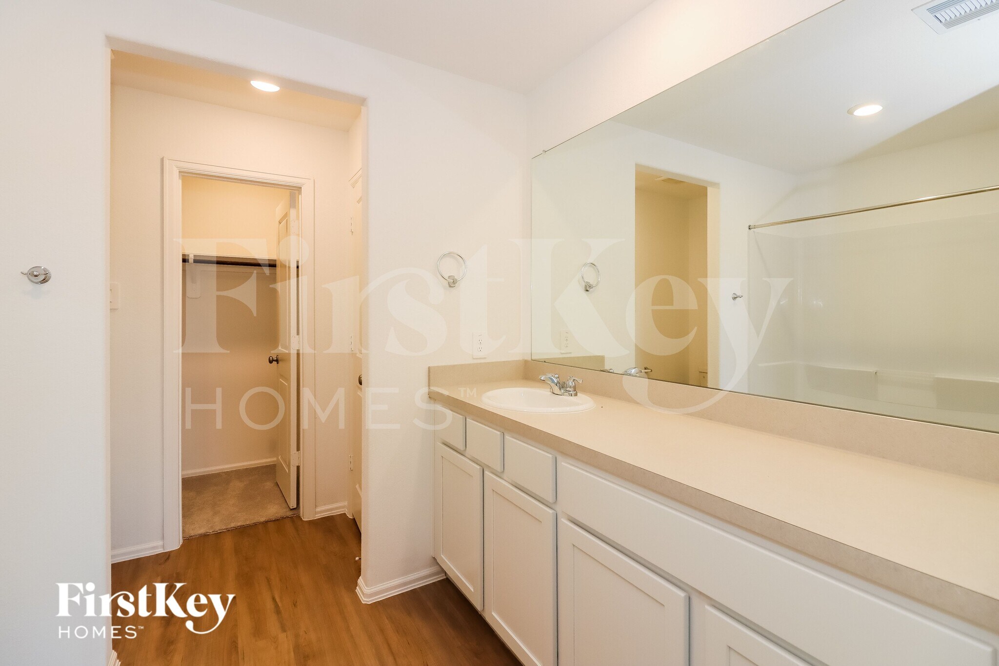 Building Photo - 202 Alder Laurels Cv