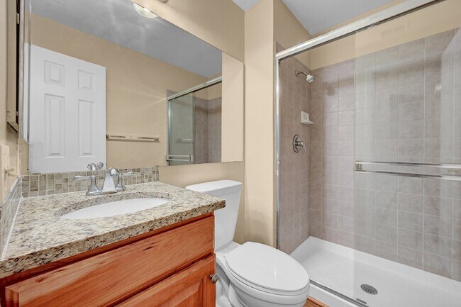 Building Photo - $1,895.00 - 2 Bedrooms, 2 Bathrooms, Apart...