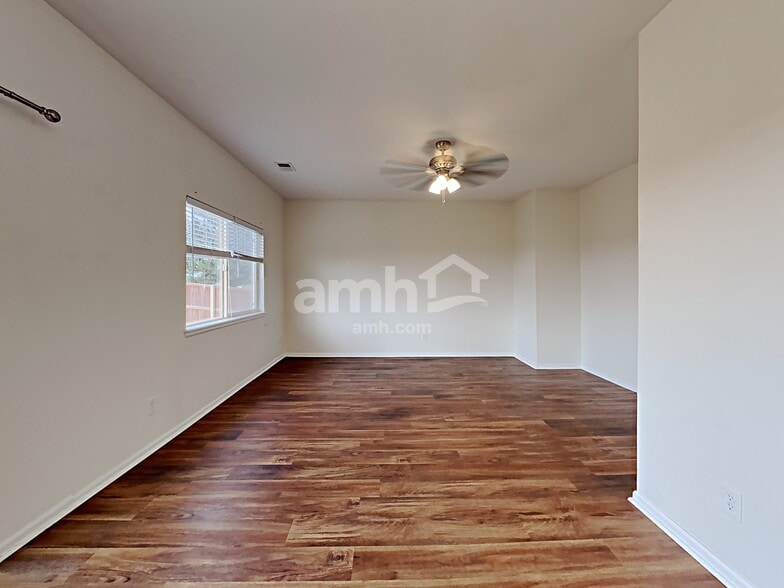 Building Photo - 13812 E 104th Pl