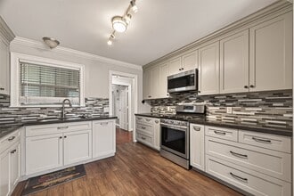 Building Photo - 7702 Rockhill St