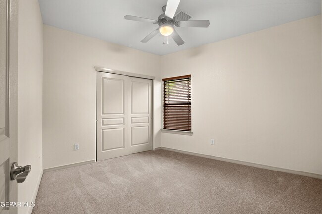 Building Photo - 5939 Bandolero Dr