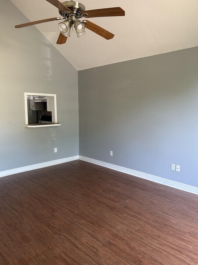 Building Photo - 1309 W Kentucky Ave