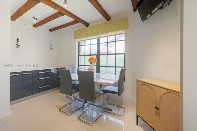 Building Photo - 9318 NW 50th Doral Cir S