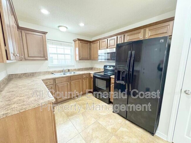 Building Photo - 293 Dahlquist Dr