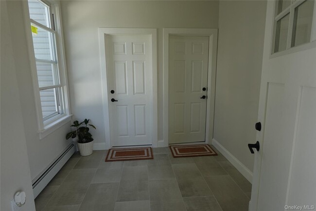 Building Photo - 47 Rich Ave