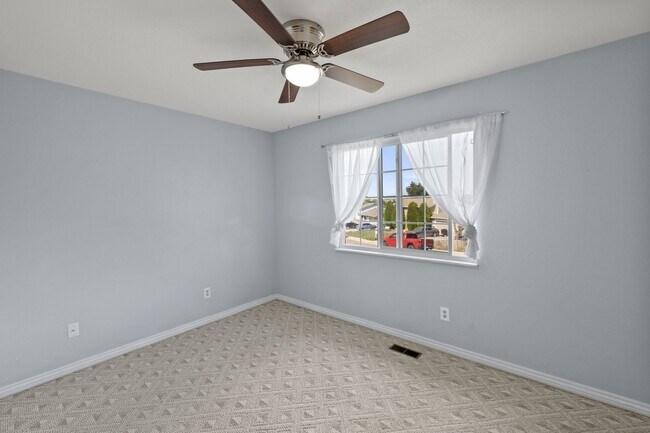 Building Photo - 4319 Millburn S