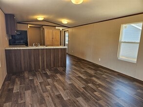 Building Photo - 16299 Crockett Martin Ests Dr