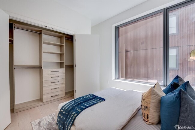 Building Photo - 280 Spear St