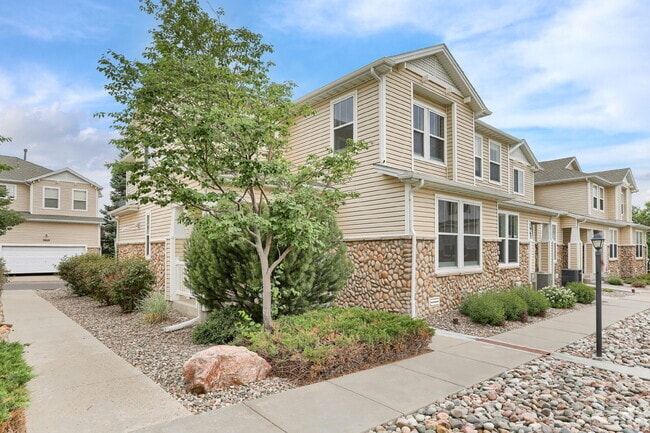 Building Photo - 5966 Chorus Heights