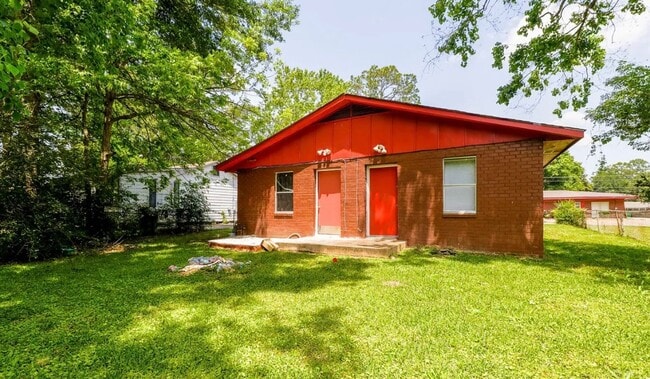Building Photo - 5012 Merdian Street Unit A