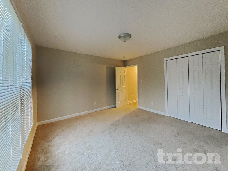 Building Photo - 618 Tillman Ct
