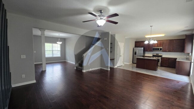 Building Photo - 208 Persian Ivy Way