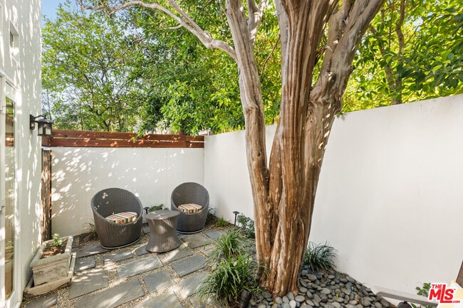 Building Photo - 436 N La Jolla Ave