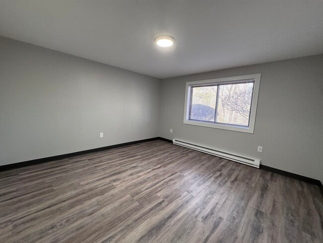 Building Photo - 95 Powers St