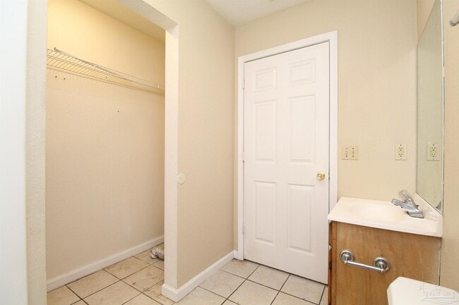 Building Photo - 601 N 61st Ave