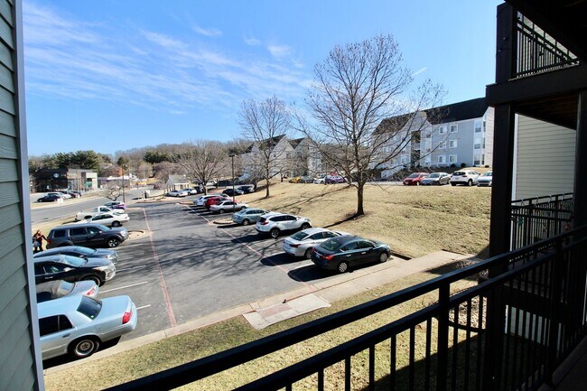 Building Photo - 1340 Hunters Rd
