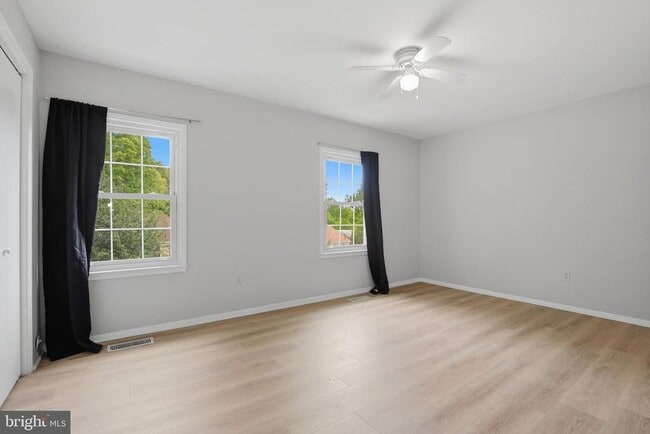 Building Photo - 7739 Tiverton Dr