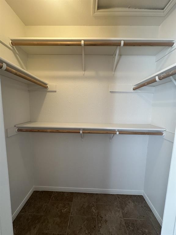 Building Photo - 709 Willowood