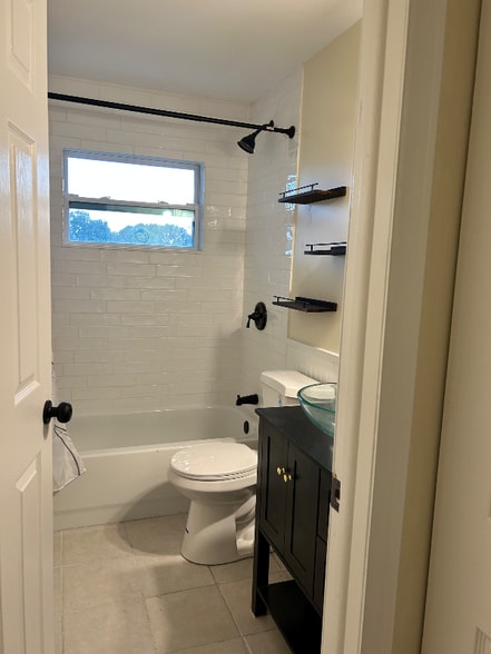 Building Photo - 437 Via Palermo Ct