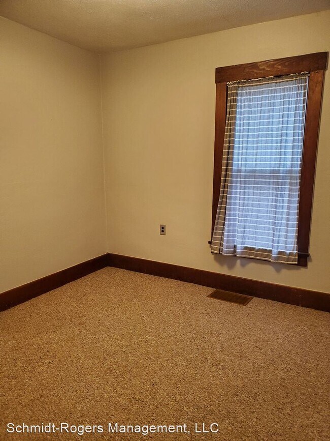 Building Photo - 3 br, 1 bath House - 216 Monroe Street