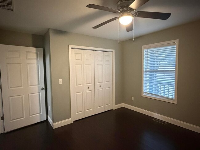 Building Photo - 17 Christopher Ave