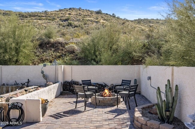 Building Photo - 221 W Sweetwater Ave