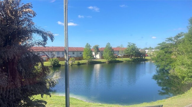 Building Photo - 1718 Silver Creek Ct