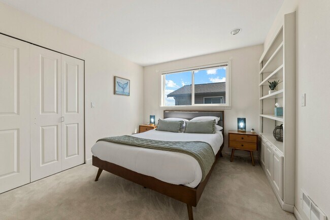 Building Photo - 4183 Sucia Dr