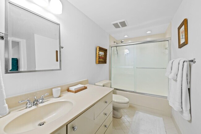 Building Photo - 3420 S Ocean Blvd