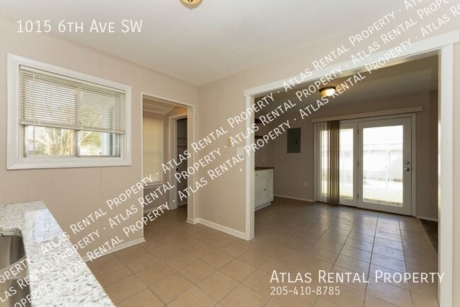 Building Photo - 1015 6th Ave SW