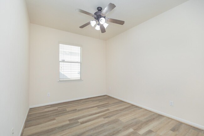 Building Photo - 7427 Boerne Creek Dr